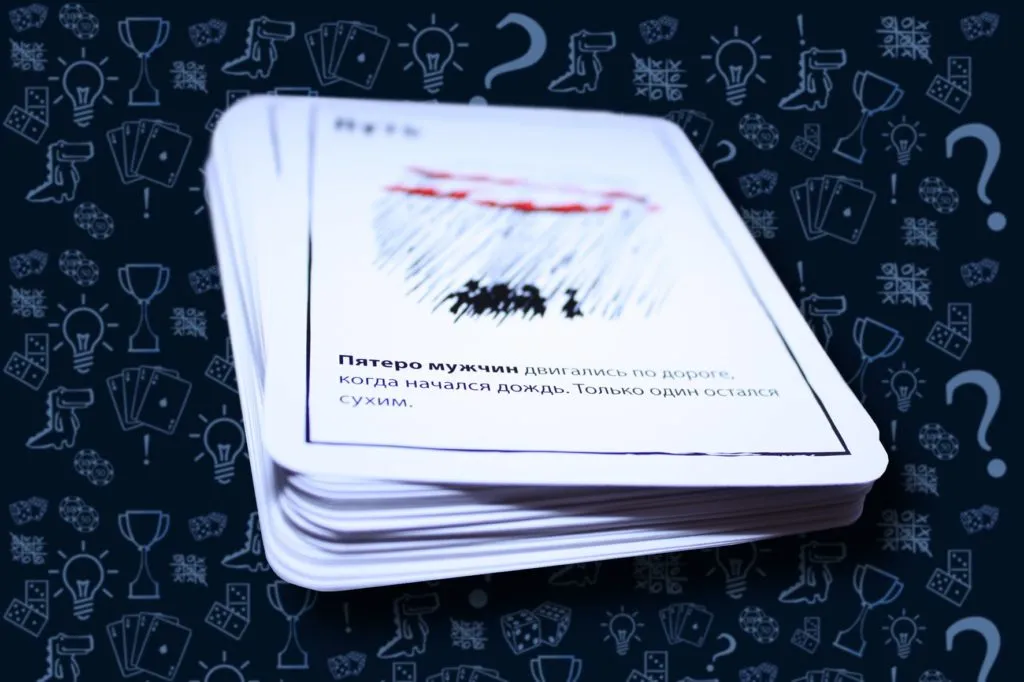 Настольная игра Темные истории, карты и компоненты